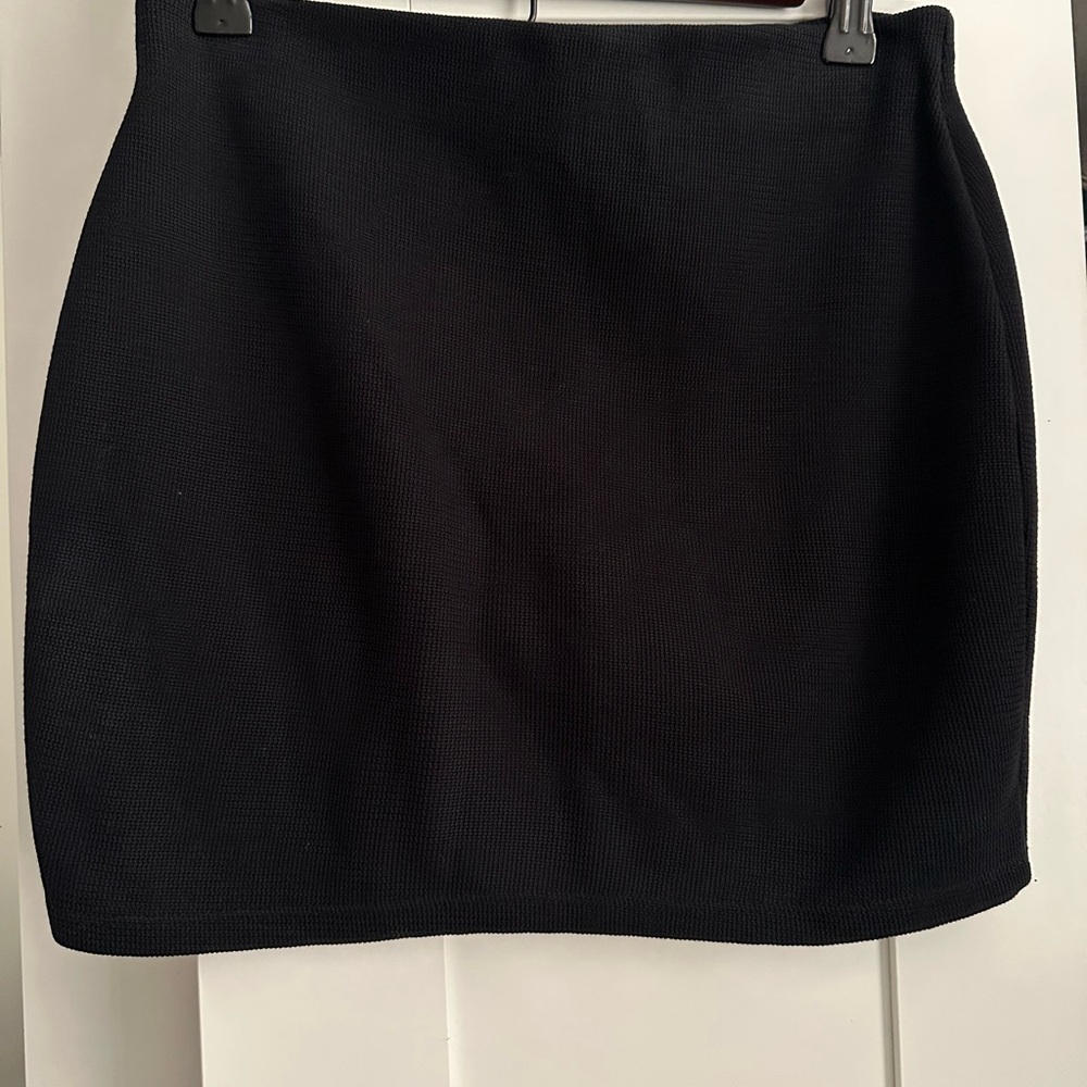 Zara black knit mini skirt.